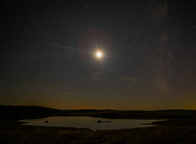 Lune au dessus du Lac des Moines